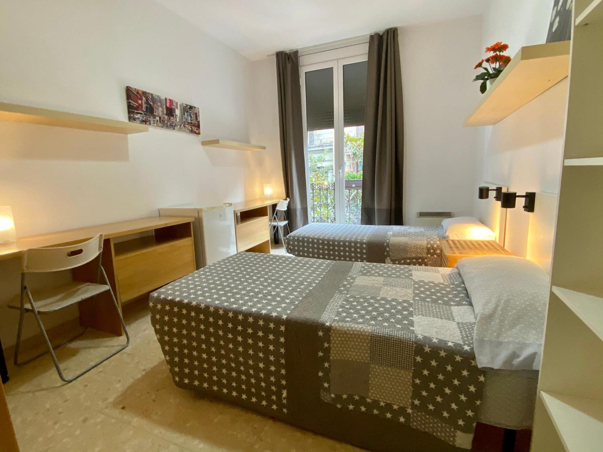 Barcelona Housing Recommend For Students Exterior photo